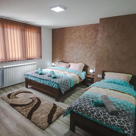 Kristal Apartmani Aranđelovac Eksteriør billede