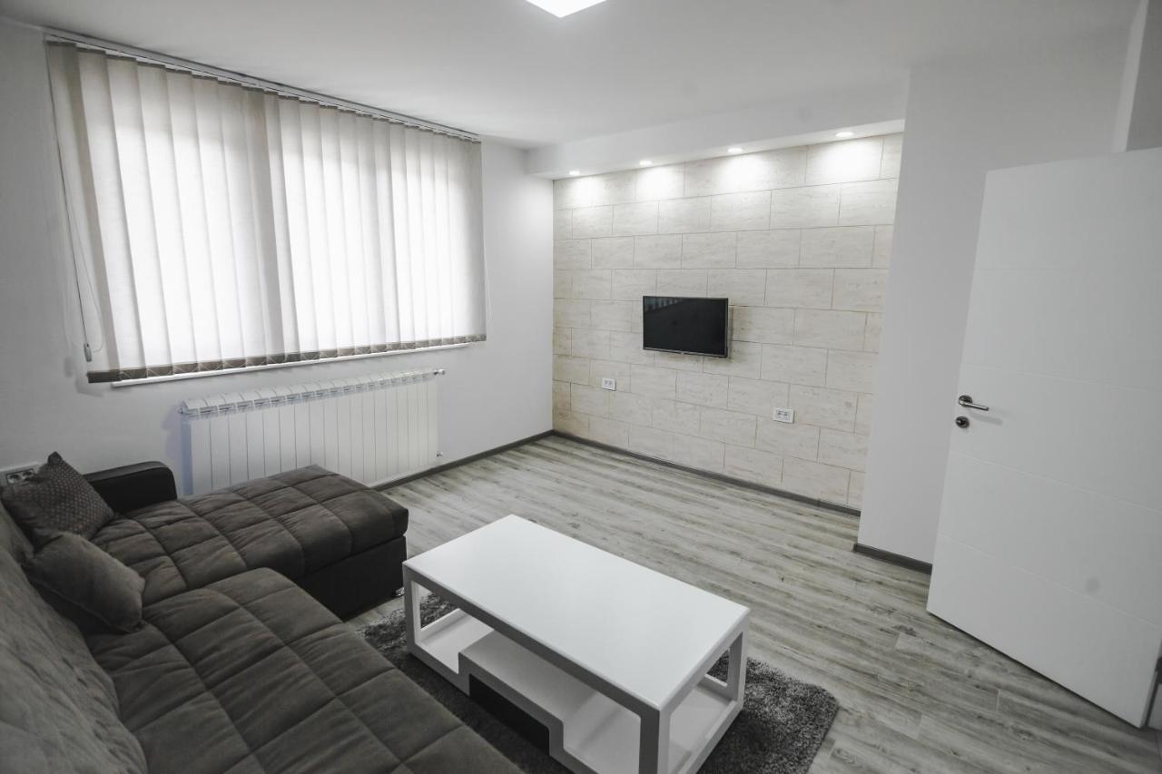 Kristal Apartmani Aranđelovac Eksteriør billede